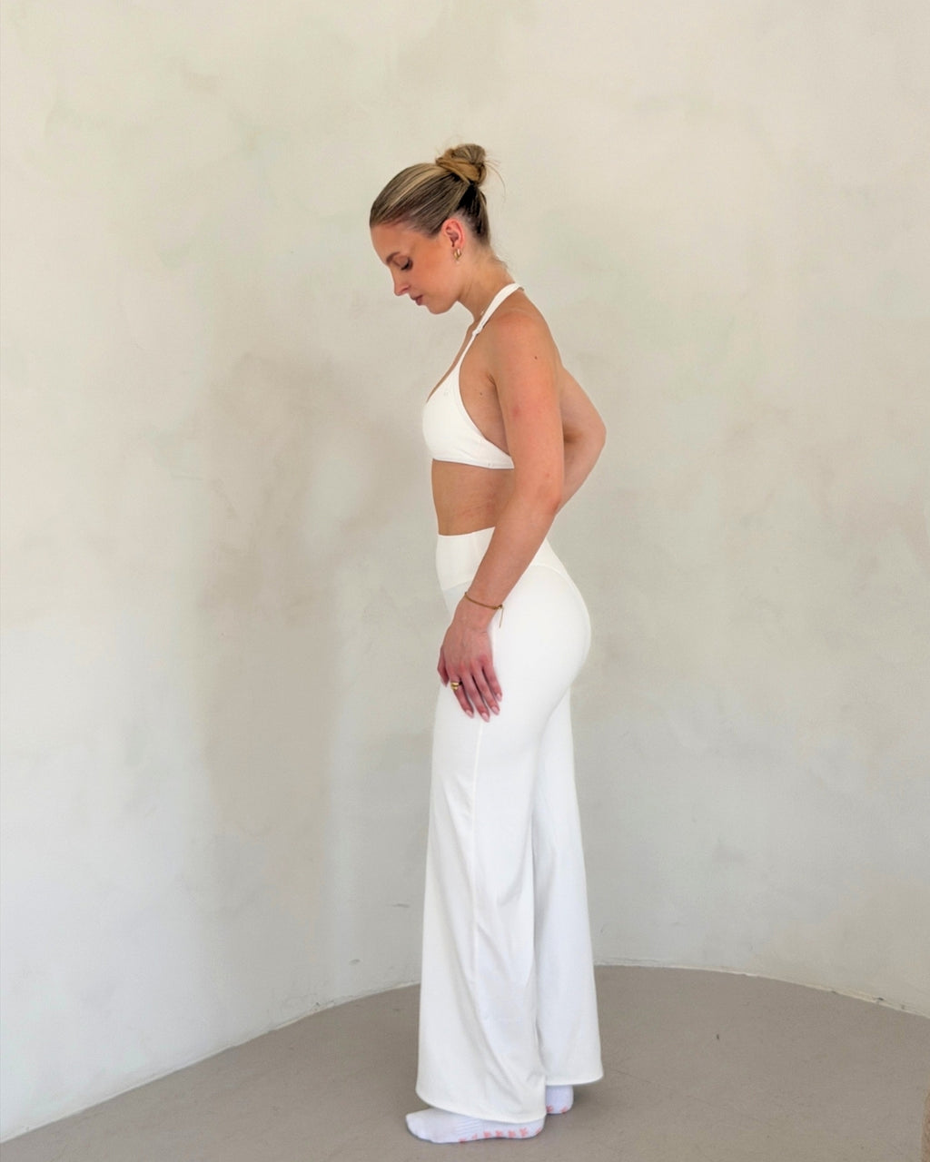 The Muse Flare Leggings — Cloud